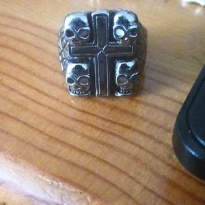 Silver skull ring